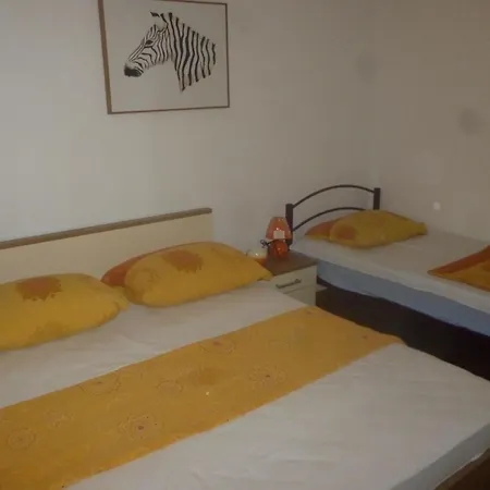 Apartment Erdgeschosswohnung Mit Terrasse Mit Meerblick, Nur Wenige Meter Von Und Entfernt