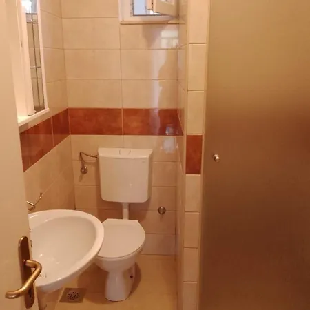 Apartment Erdgeschosswohnung Mit Terrasse Mit Meerblick, Nur Wenige Meter Von Und Entfernt