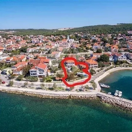 Apartment Erdgeschosswohnung Mit Terrasse Mit Meerblick, Nur Wenige Meter Von Und Entfernt Bibinje